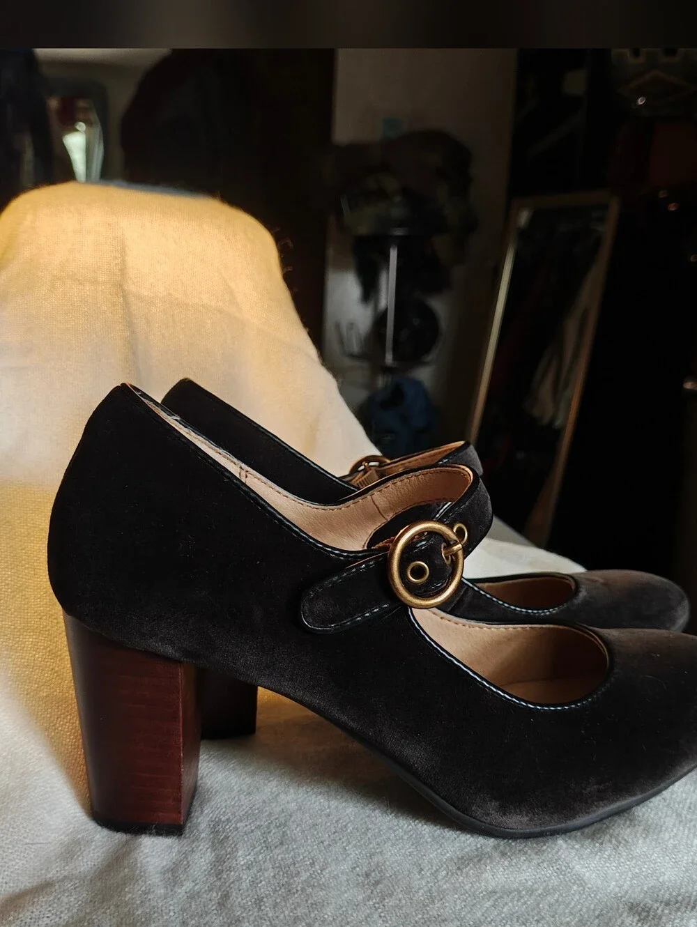 Sofft Green Mary Jane Block Heel Pumps